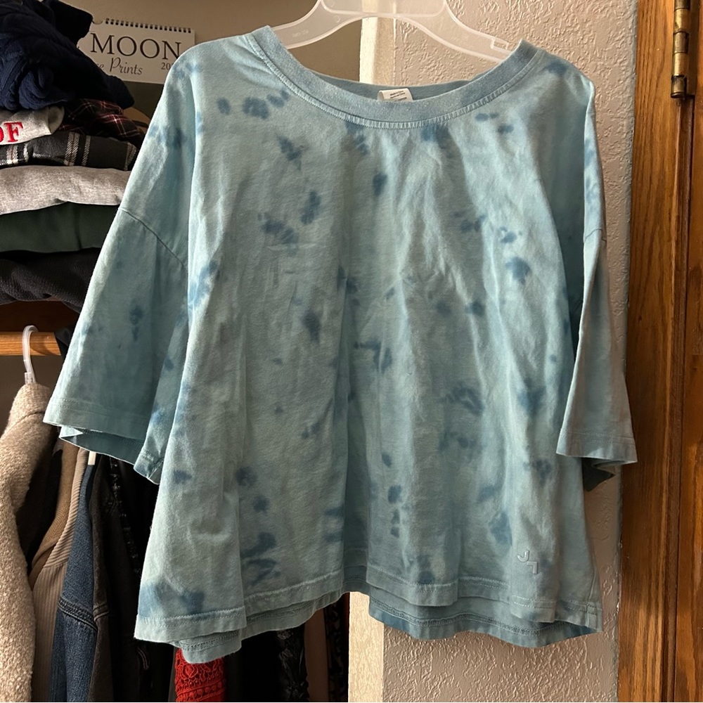 blue tie dye crop top